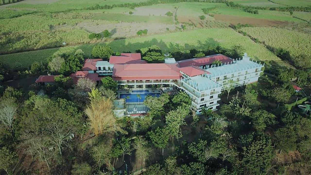Centauria Wild Hotel Udawalawe Exterior foto