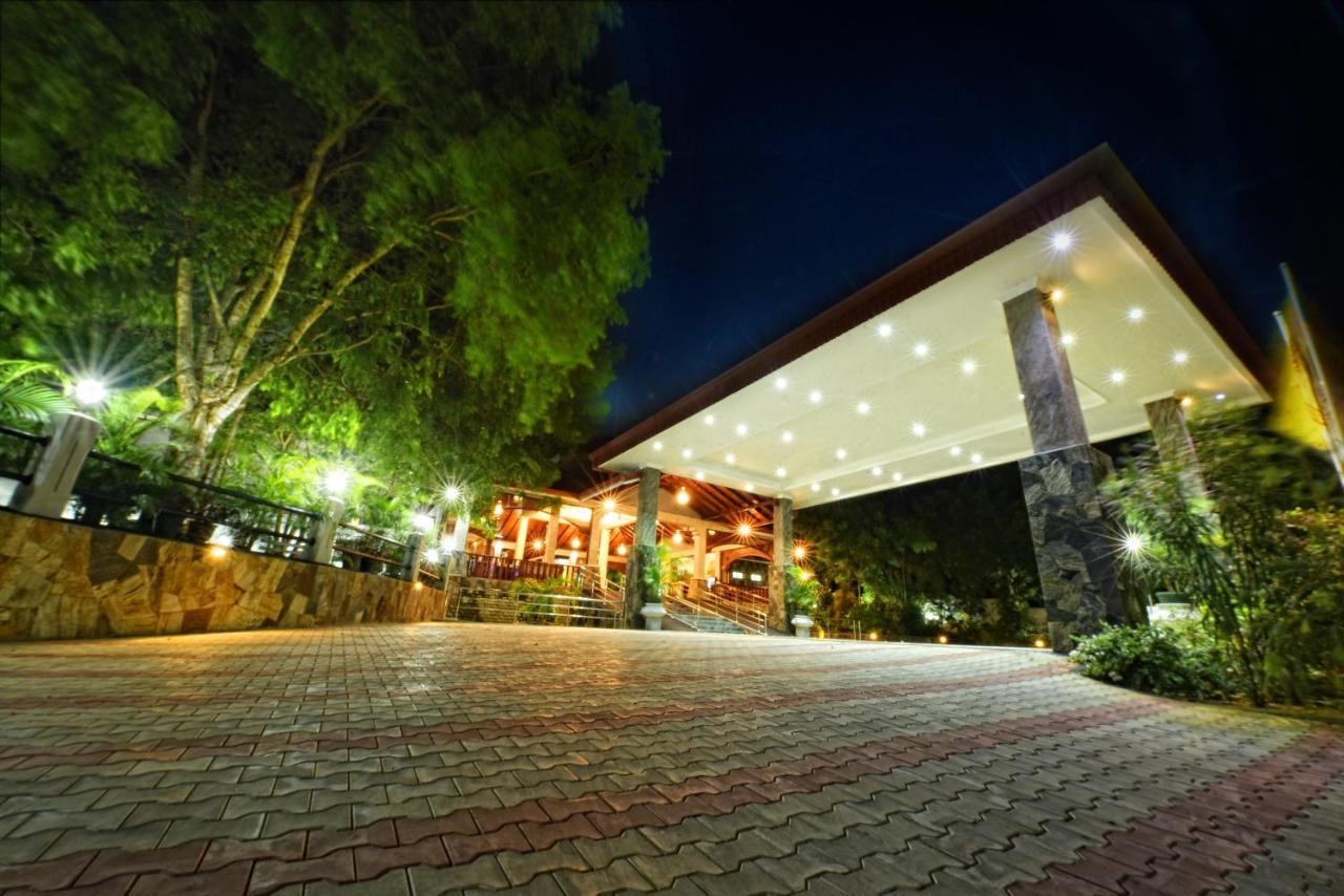Centauria Wild Hotel Udawalawe Exterior foto