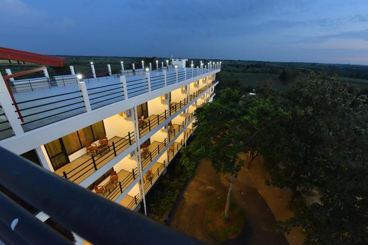 Centauria Wild Hotel Udawalawe Exterior foto